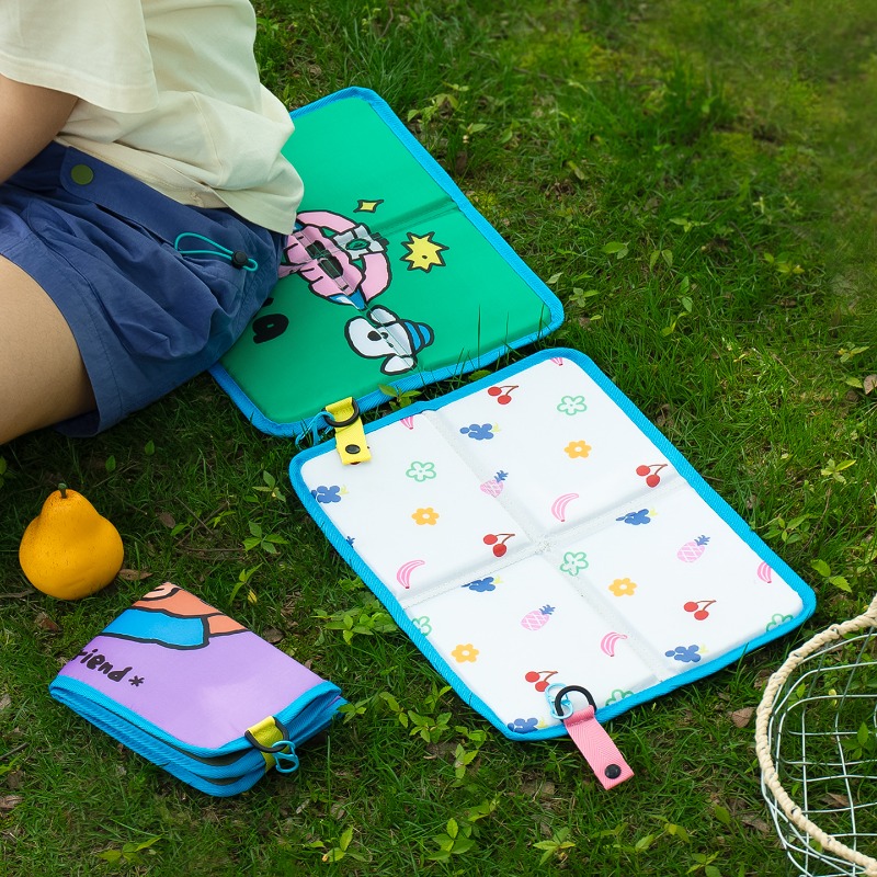 Kids Outdoor Mat - Waterproof Nylon Juice Dog Picnic Mat